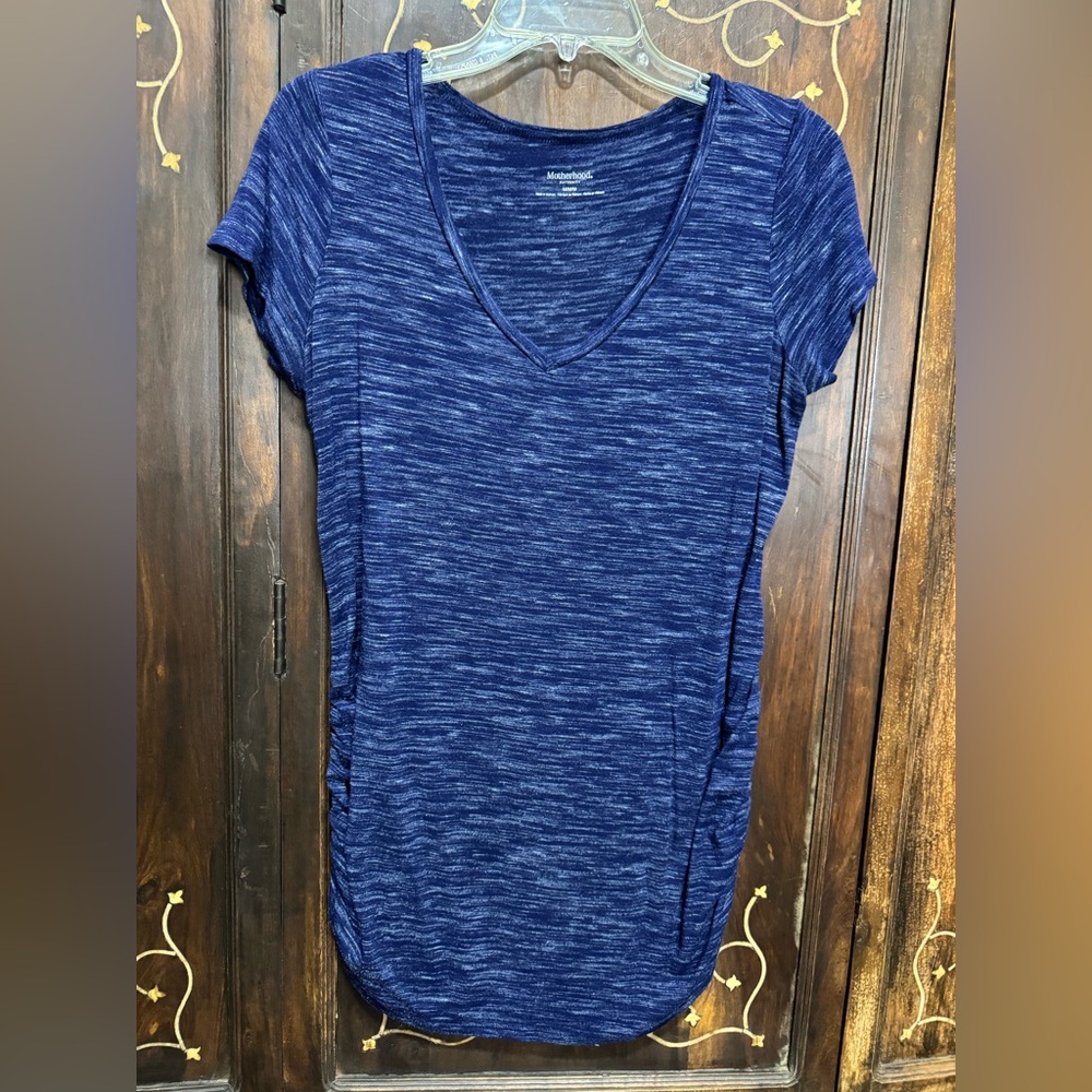 MOTHERHOOD MATERNITY Women's Blue V-Neck Top